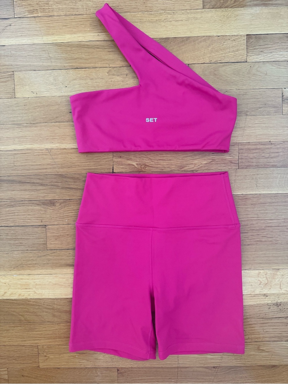 SET Active Pink Sports Bra & Shorts Set Size Medium - Picture 3 of 6